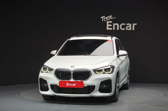 BMW X1 xDrive 20i M Sport — пробег 63 368 км — фото 3 из 5