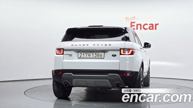 Land Rover Range Rover Evoque 2.0 TD4 HSE — пробег 93 736 км — фото 4 из 5