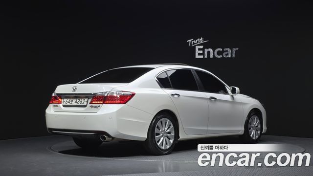 Honda Accord 2.4 9th — пробег 37 884 км — фото 2 из 5