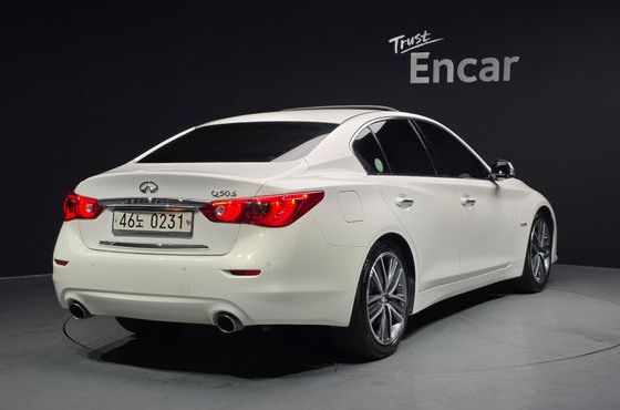 Infiniti Q50 3.5 Hybrid Essence — пробег 129 562 км — фото 2 из 5
