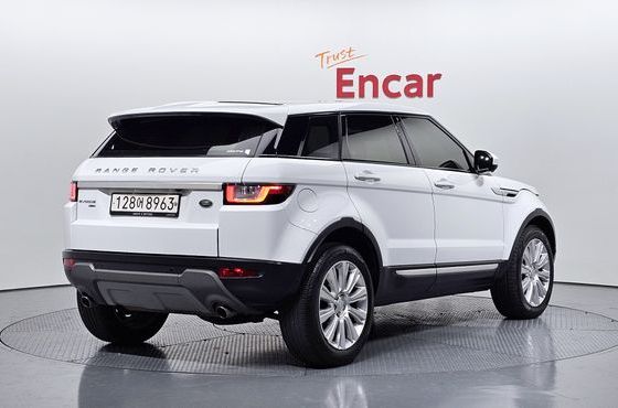 Land Rover Range Rover Evoque 2.0 TD4 HSE — пробег 84 221 км — фото 2 из 5