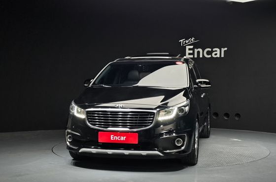 Kia Carnival 7-seater Limousine VIP — пробег 120 630 км — фото 3 из 5
