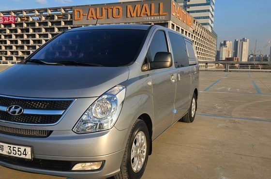 Hyundai Starex 5-Seater VAN CVX Luxury — пробег 117 000 км — фото 2 из 5