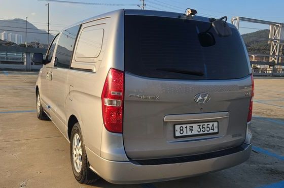 Hyundai Starex 5-Seater VAN CVX Luxury — пробег 117 000 км — фото 4 из 5