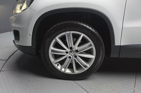Volkswagen Tiguan 2.0 TDI Premium 5N — пробег 85 976 км — фото 5 из 5