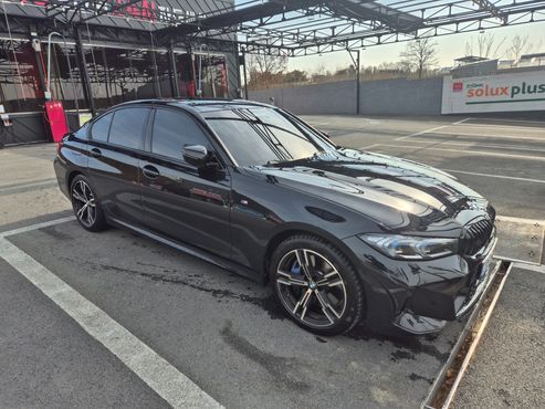 BMW 3-Series 320i M Sport — пробег 16 000 км — фото 2 из 5