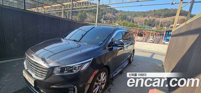 Kia Carnival из Кореи Encar