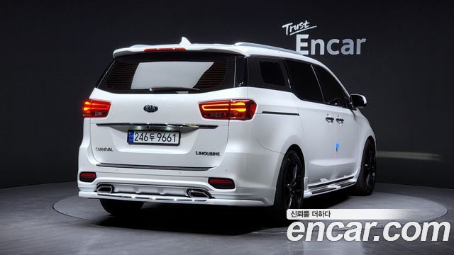 Kia Carnival из Кореи Encar