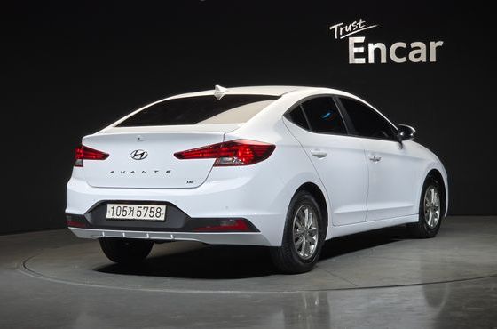 Hyundai AVANTE 1.6 Smart — пробег 64 604 км — фото 2 из 5