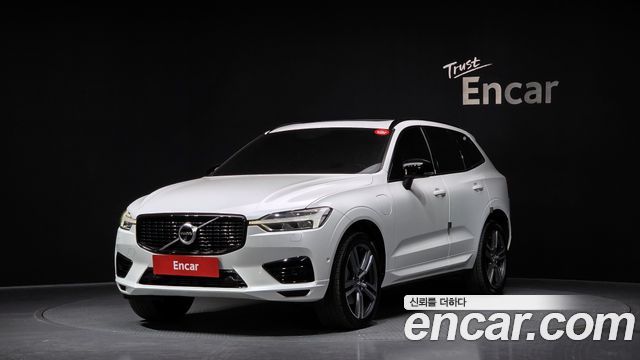 Volvo XC60 T8 R-Design — пробег 56 860 км — фото 1 из 5