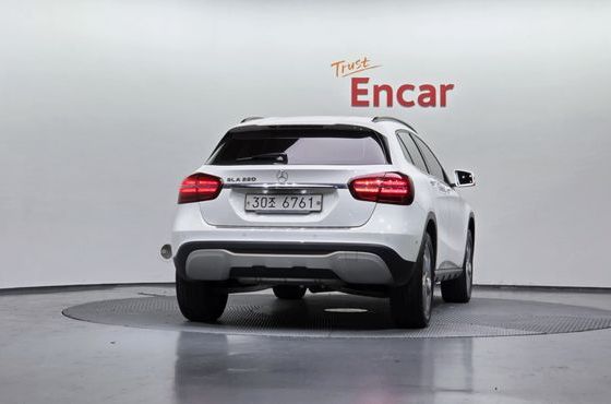 Mercedes-Benz GLA-Class GLA220 — пробег 42 999 км — фото 4 из 5