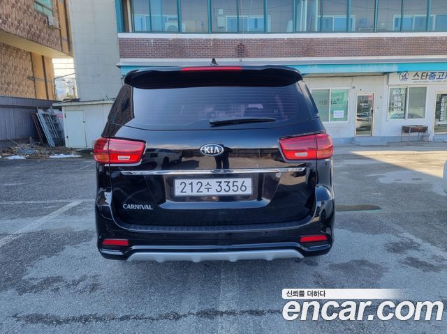 Kia Carnival из Кореи Encar