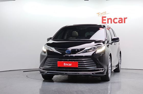 Toyota Sienna 2.5 Hybrid 2WD — пробег 72 609 км — фото 3 из 5