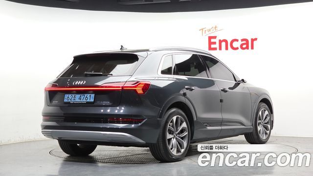 Audi e-tron 55 Quattro — пробег 46 970 км — фото 2 из 5