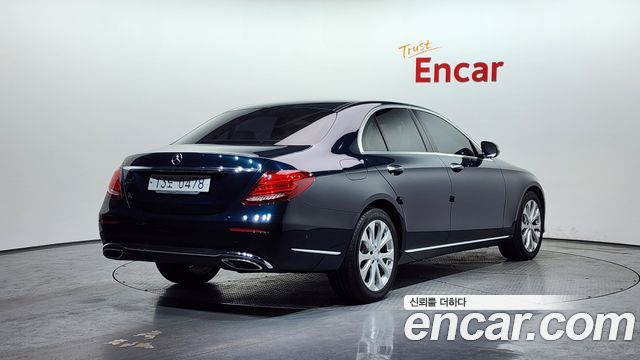 Mercedes-Benz E-Class из Кореи Encar
