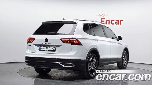 Volkswagen Tiguan 2.0 TSI Prestige — пробег 33 542 км — фото 2 из 5