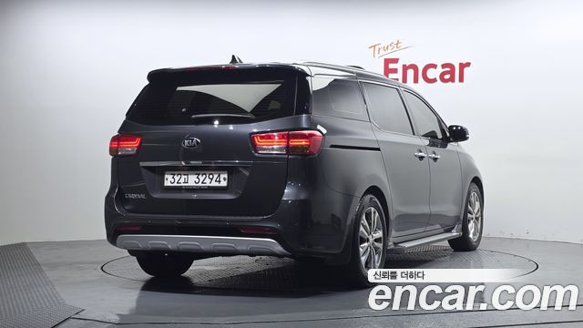 Kia Carnival из Кореи Encar