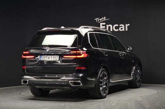 BMW X7 xDrive 40i M Sport 6STR — пробег 11 218 км — фото 2 из 5