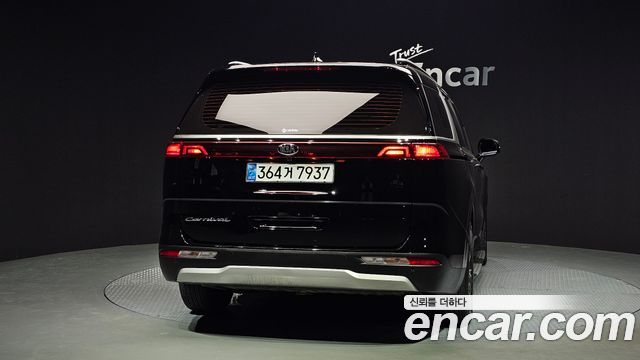 Kia Carnival из Кореи Encar