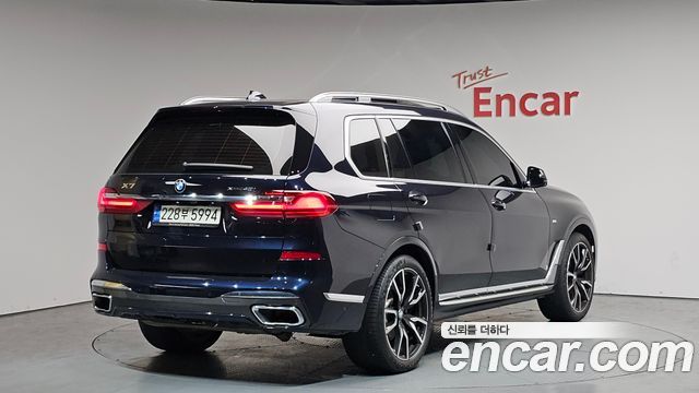 BMW X7 xDrive 40i M Sport 6STR — пробег 69 611 км — фото 2 из 5