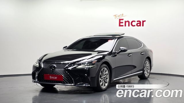 Lexus LS 3.5 Luxury AWD — пробег 201 839 км — фото 1 из 5