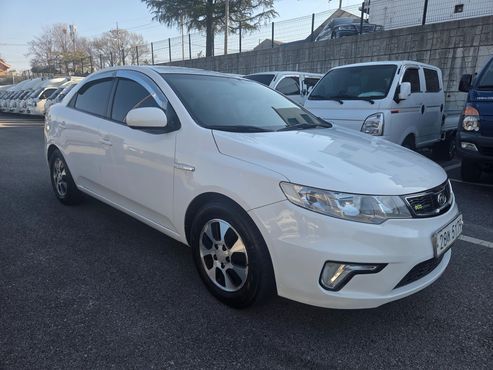 Kia Porte 1.6 Hybrid LPI HEV Standard — пробег 158 000 км — фото 3 из 5