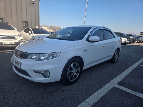 Kia Porte 1.6 Hybrid LPI HEV Standard — пробег 158 000 км — фото 4 из 5