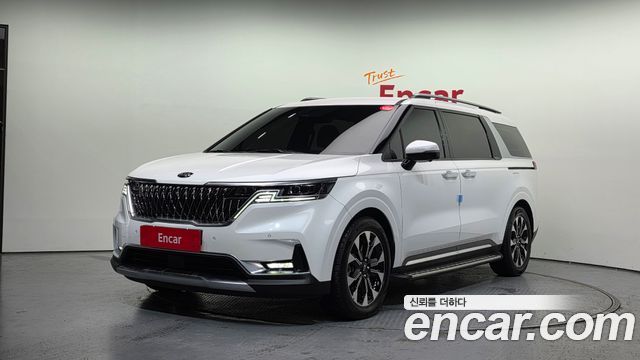 Kia Carnival 9-Seater Signature — пробег 17 622 км — фото 1 из 5