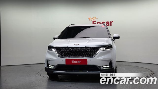 Kia Carnival 9-Seater Signature — пробег 17 622 км — фото 3 из 5
