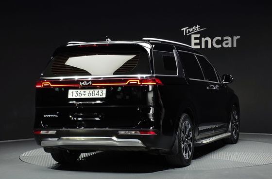 Kia Carnival 9-Seater Signature — пробег 113 681 км — фото 2 из 5