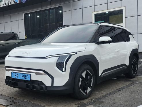 Kia EV3 Long Range 2WD Earth — пробег 700 км — фото 3 из 5