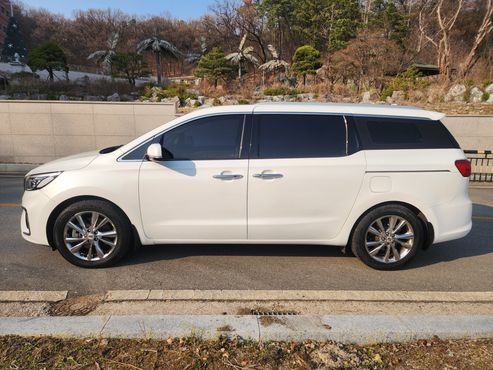 Kia Carnival 9-Seater Noblesse Special — пробег 92 497 км — фото 4 из 5