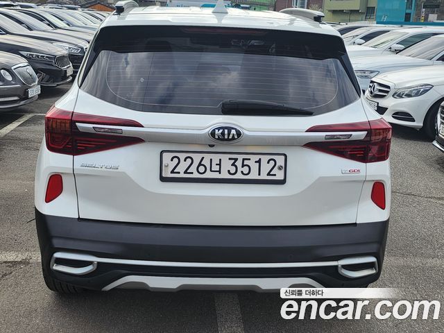 Kia Seltos из Кореи Encar