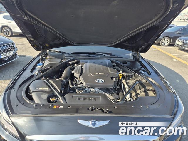 Hyundai Genesis из Кореи Encar