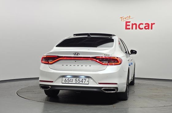 Hyundai Grandeur Exclusive Special — пробег 183 001 км — фото 4 из 5