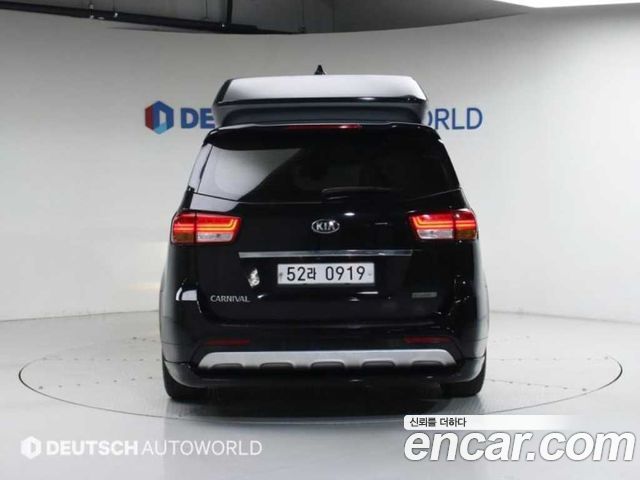 Kia Carnival из Кореи Encar