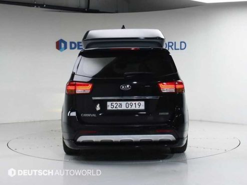 Kia Carnival 7-seater Hi-limousine VIP — пробег 193 773 км — фото 4 из 5
