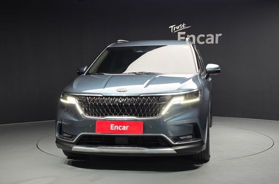 Kia Carnival 9-Seater Signature — пробег 86 221 км — фото 3 из 5