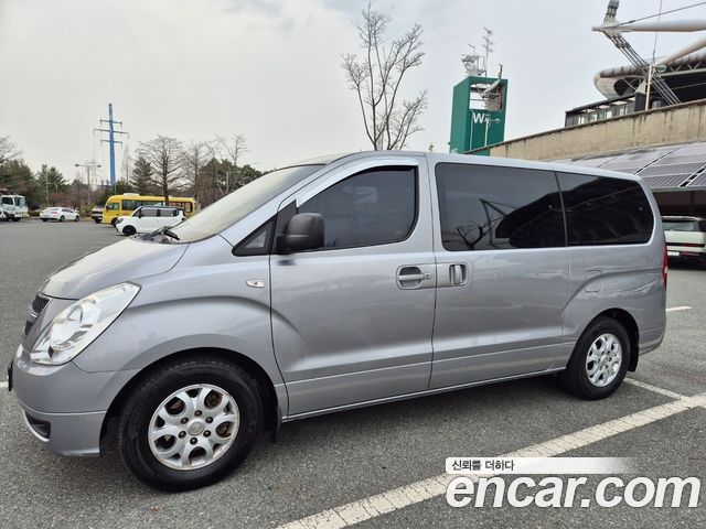 Hyundai Starex 12-Seater Wagon CVX Deluxe — пробег 205 167 км — фото 2 из 5