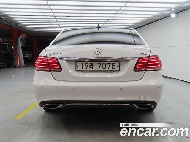 Mercedes-Benz E-Class E300 4MATIC Avantgarde — пробег 147 247 км — фото 3 из 5