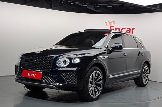 Bentley Bentayga 4.0 V8 EWB First Edition — пробег 9 796 км — фото 1 из 5