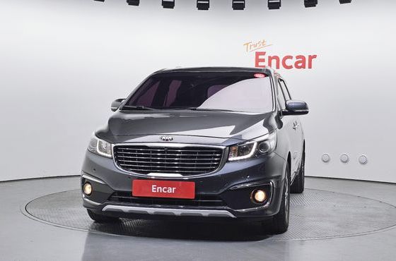 Kia Carnival 9-seater Luxury — пробег 212 314 км — фото 3 из 5