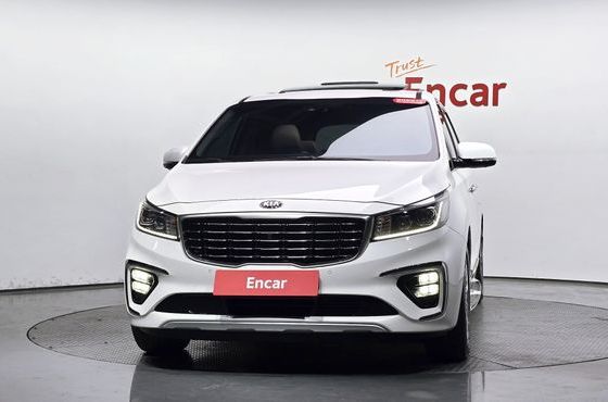 Kia Carnival 9-Seater Noblesse Special — пробег 102 048 км — фото 3 из 5