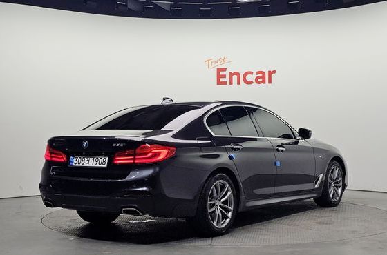 BMW 5-Series 530i xDrive M Sport Package Plus — пробег 109 073 км — фото 2 из 5
