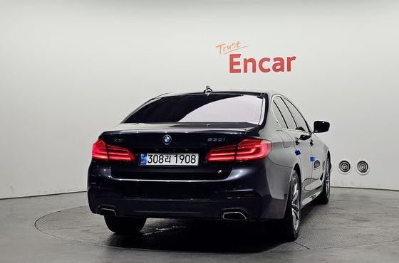 BMW 5-Series 530i xDrive M Sport Package Plus — пробег 109 073 км — фото 4 из 5