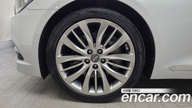 Hyundai Genesis из Кореи Encar