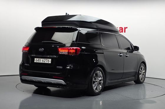 Kia Carnival 9-seater Hi-Limousine Luxury — пробег 242 102 км — фото 2 из 5