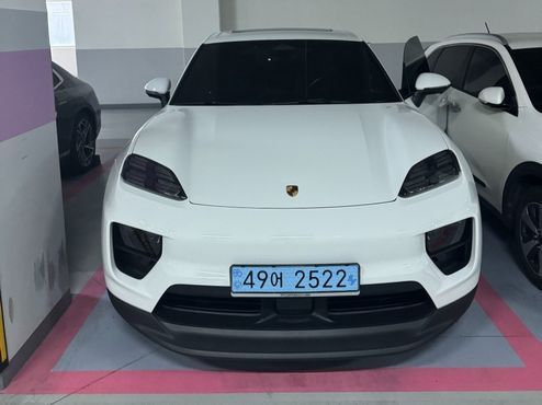 Porsche Macan Base 4 — пробег 890 км — фото 4 из 5