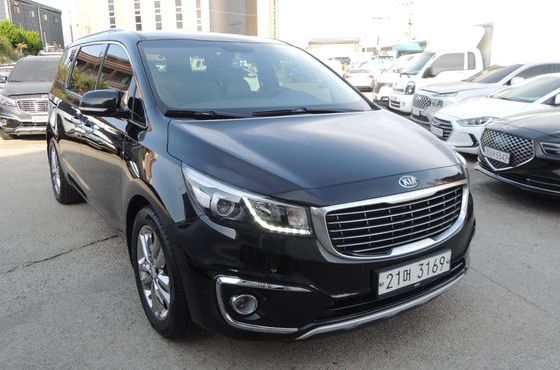 Kia Carnival 9-seater Prestige — пробег 296 617 км — фото 3 из 5
