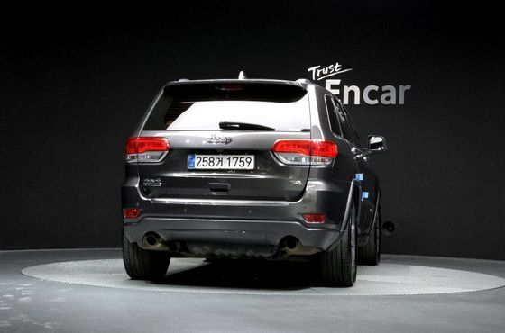 Jeep Cherokee 3.0 Diesel Overland WK2 — пробег 179 204 км — фото 4 из 5